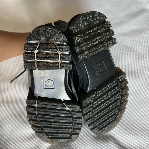 Dr. Martens Audrick 8-Eye Boots - Picture 9 of 15